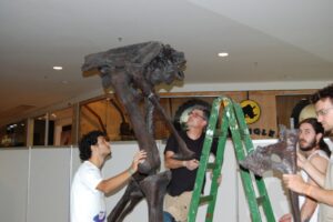 Montagem da exposição ‘Dinossauros da Patagônia’, Ribeirão Preto (2011)